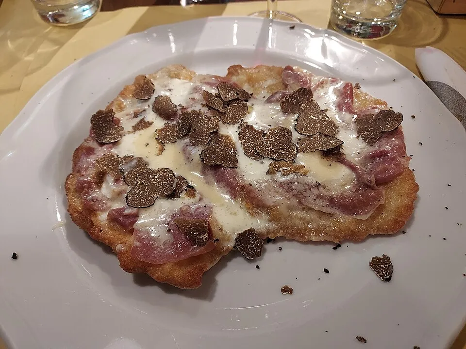 Cotoletta alla bolognese